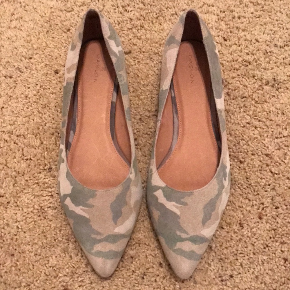 NWT Caslon Camo Flats!